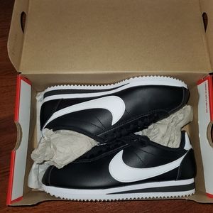 Women's Nike Cortez Size 7